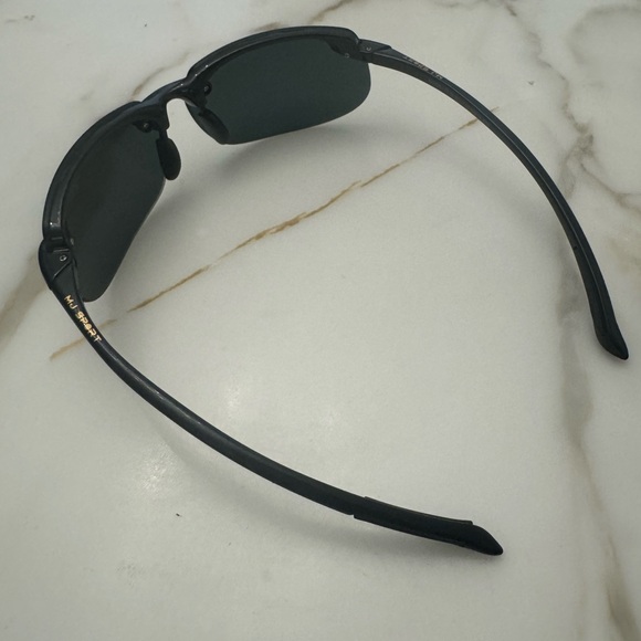 MAUI JIM Banyans SUNGLASSES + CASE and CLOTH. NEW & UNWORN. Bought in Italy. - Picture 10 of 11